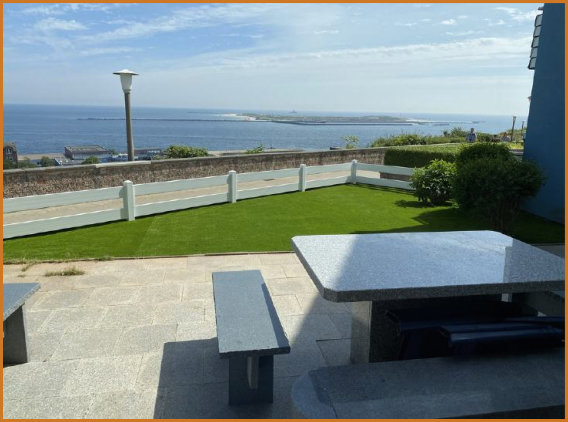 Terrasse mit Meerblick